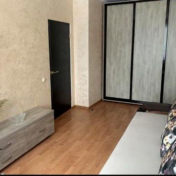 Шевченка вул., (Будинок 1)