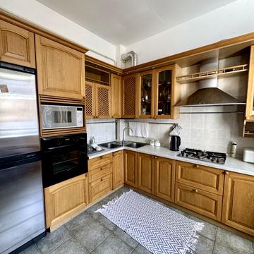 Велика Васильківська вул. (Червоноармійська), 52