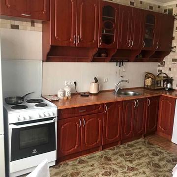 Драгоманова вул., 12