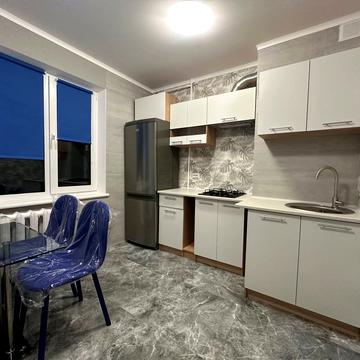 Академіка Корольова вул., 75/1