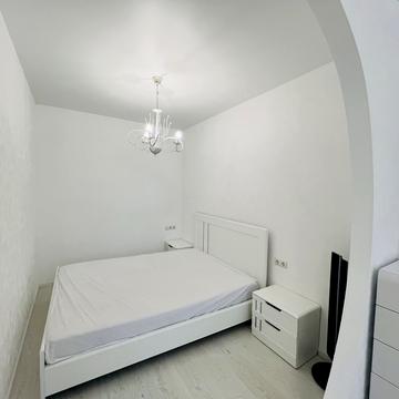 Університетська вул., (Будинок 1)