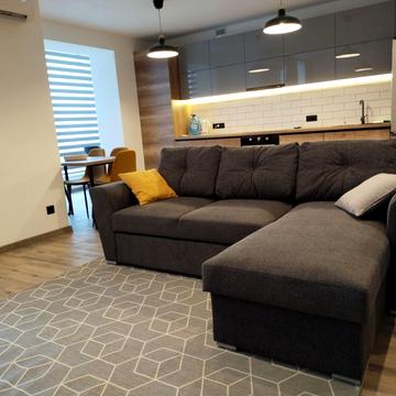 Августина Волошина вул., 2-Б