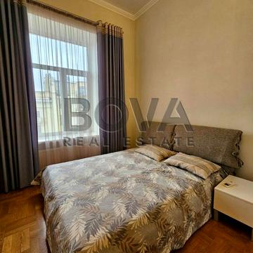 Велика Васильківська вул. (Червоноармійська), 26