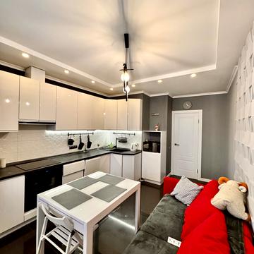 Андрія Аболмасова вул. (Панельна), 6