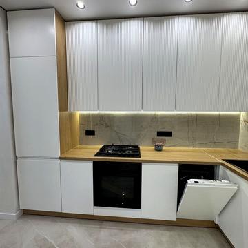 Мартинова просп., (вул. Радісна, 6)