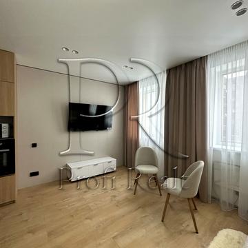 Соборна вул., 2-К/16