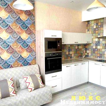 Середньофонтанська вул., 35