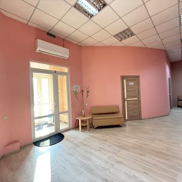 Срібнокільська вул., 12