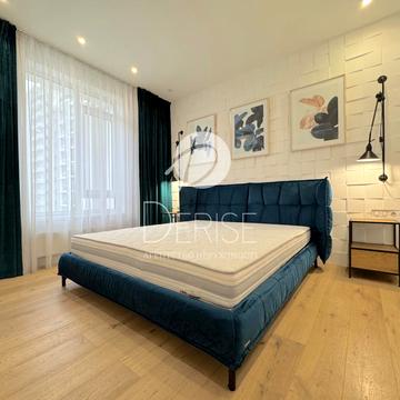 Саперне Поле вул., 5