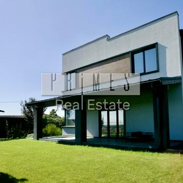 Вишнева вул.