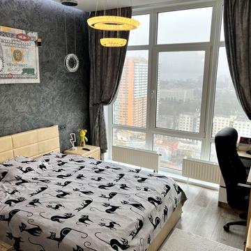 Середньофонтанська вул., 35