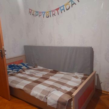 Мілютенка вул., 7