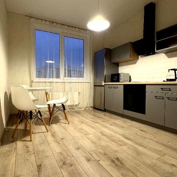 Перлинна вул., 6