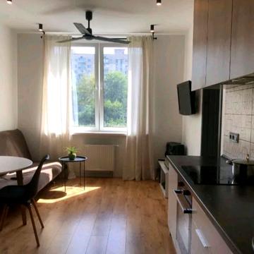 Феодосійська вул., 2-Л