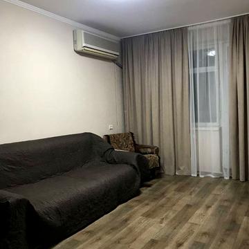 Слави бульв., 10