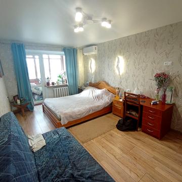 Академіка Заболотного вул., 21