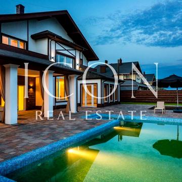 Жовтнева вул.