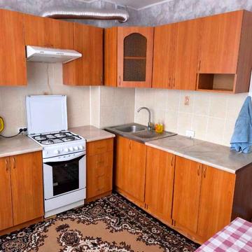 Довженка вул., 5/1