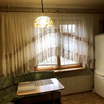 Героїв просп., 4