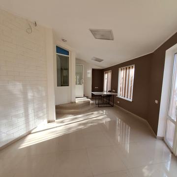 Богдана Хмельницького бульв., 6/260