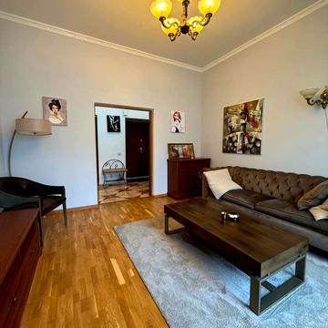 Лютеранська вул., 4