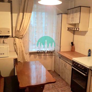 Пасічна вул., 18