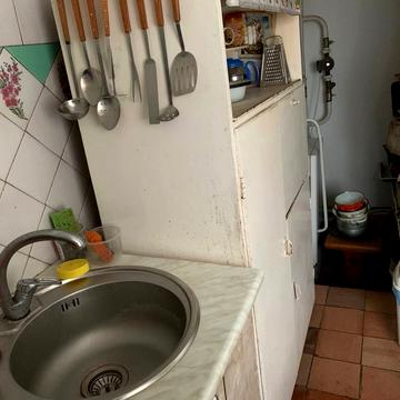 Будівельників пров., 4