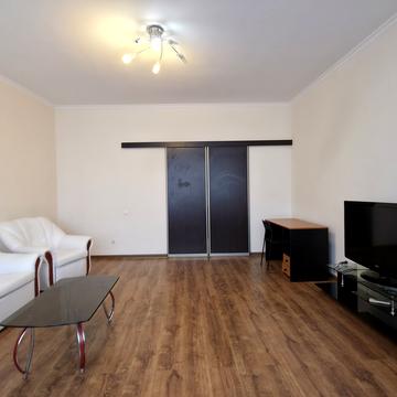 Юрія Іллєнка вул. (Мельникова), 18-Б