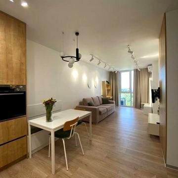 Салютна вул., (Будинок 02301-02303)