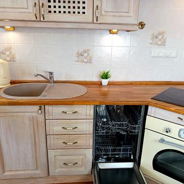 Голосіївська вул., 13-Б