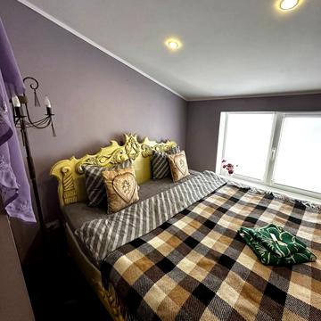 Яворницького вул. (Комсомольський), 24