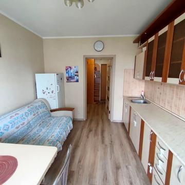 Милославська вул., 45