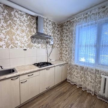 Сонячний мікрорайон вул., 21