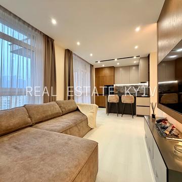 Предславинська вул., 42