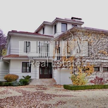 Берегова вул.