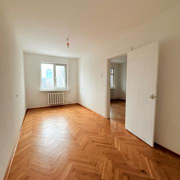 Миколи Пимоненка вул., 12