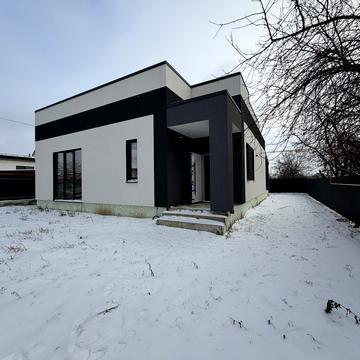 Володимира Івасюка вул., 5