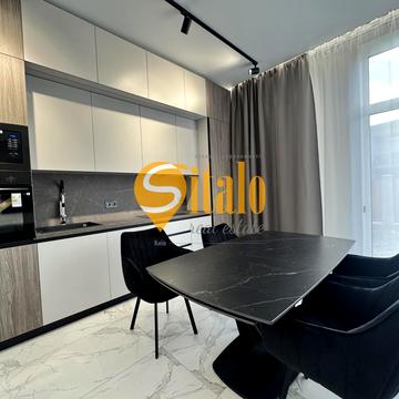 Центральна