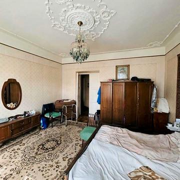 Лонгина Цегельського вул., 16