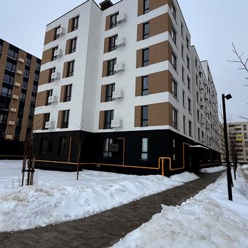 Героїв Майдану вул., (Будинок 6)