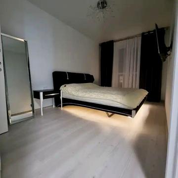 Набережна Перемоги вул., 112-Д