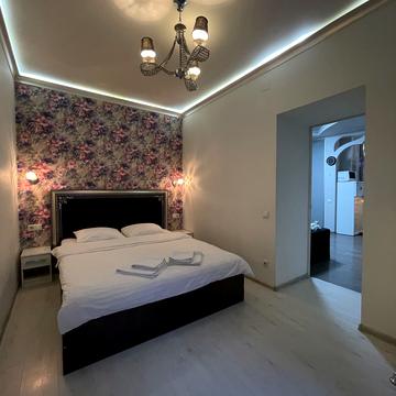 Велика Васильківська вул. (Червоноармійська), 30-Б