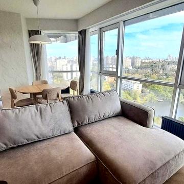 Голосіївський просп. (40-річчя Жовтня), 76