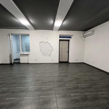 Зарічанська вул., 9