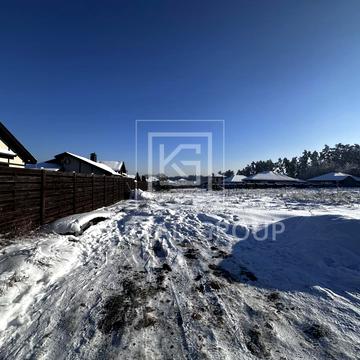 Євгена Плужника вул.