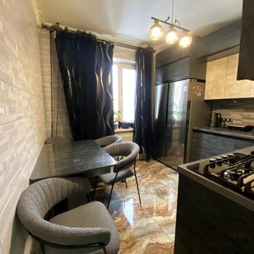 Володимира Івасюка вул., 54