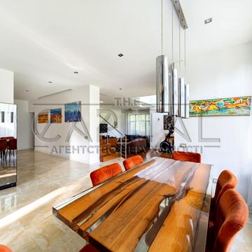 Патріарха Володимира Романюка вул. (Жовтнева)