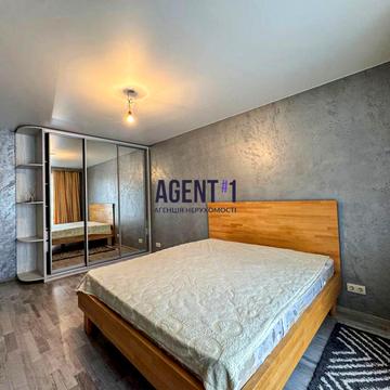 Петрівська вул., 1-Б