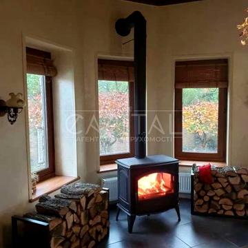 Київська вул., 1