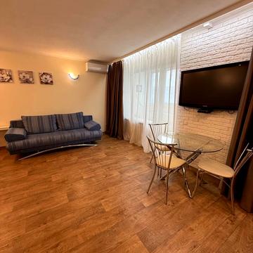 Дмитра Донцова вул. (Дмитра Донського), 4